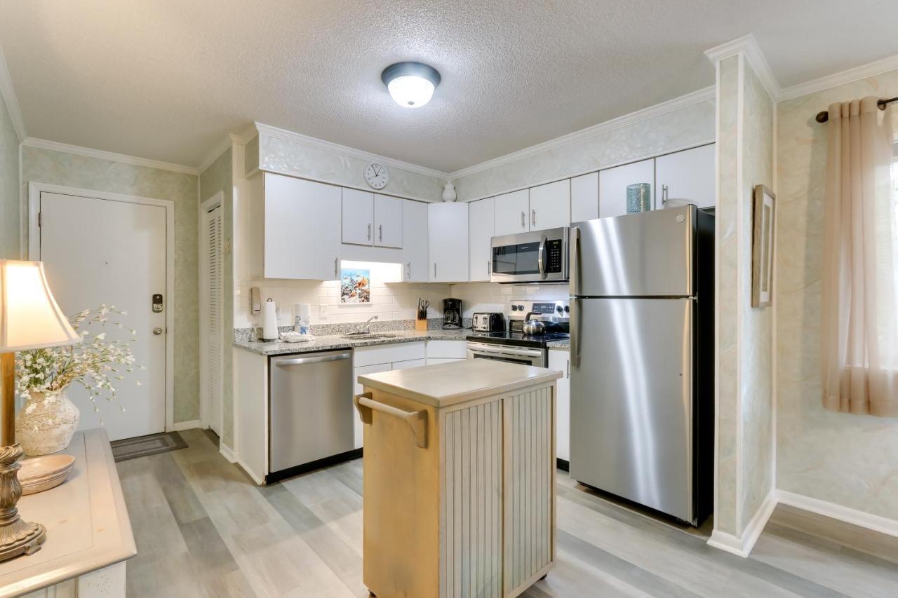 Hilton Head Condo With Balcony And Pool, Walk To Beach ฮิลตันเฮดไอส์แลนด์ ภายนอก รูปภาพ