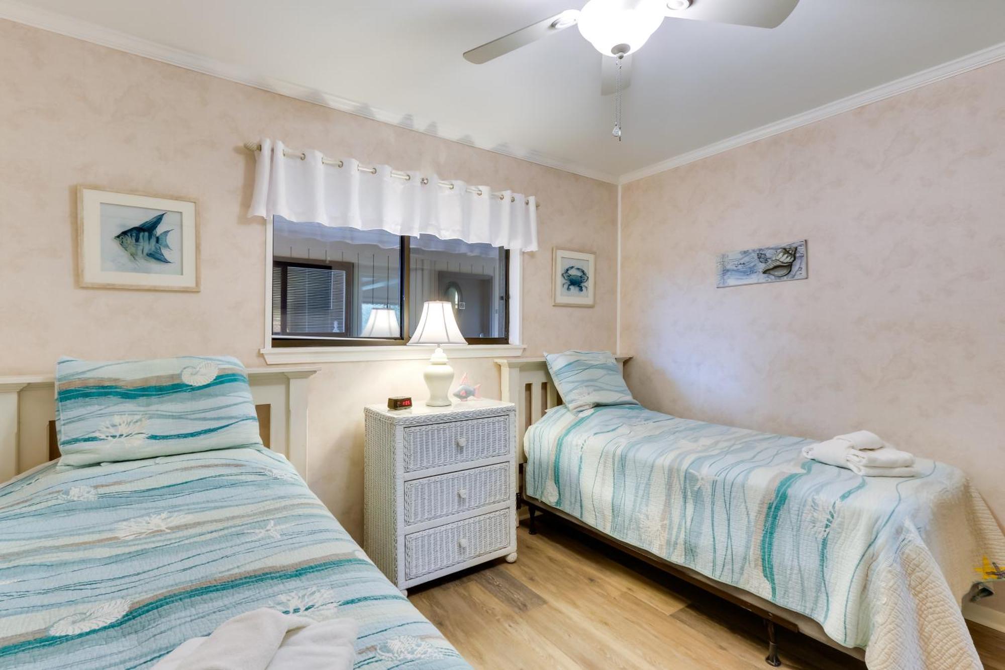 Hilton Head Condo With Balcony And Pool, Walk To Beach ฮิลตันเฮดไอส์แลนด์ ภายนอก รูปภาพ